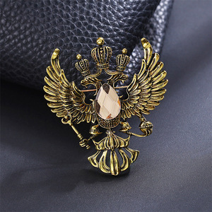Europeu americano Vintage masculino terno lapela pino high-end duplo-cabeçada águia broche moda individualista distintivo - Product Image 2