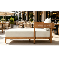 Ensemble de chaises longues de luxe en teck pour l'extérieur, résistant à l'eau, idéal pour les vacances à la plage et les centres de villégiature
