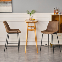 Tabourets de comptoir de cuisine en cuir à armature en fer moderne Chaises hautes de bar avec repose-pieds