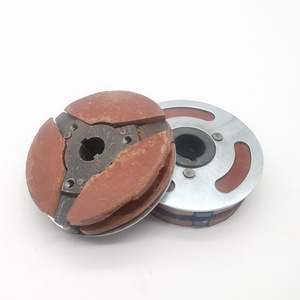 Ensemble d'embrayage à interrupteur centrifuge pour pièces de moteur à essence de tronçonneuse YD 78 81 - Product Image 1