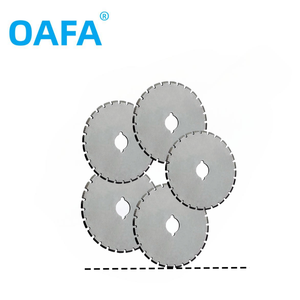 Lame de perforation rotative de 45 mm (matériau SKS-7) pour la <span class=keywords><strong>couture</strong></span>, le quilting, le bricolage, couteau utilitaire, personnalisation OEM, poignée ABS, changement rapide - Product Image 1