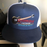 Gorra Trucker para Adulto con Logo Personalizado Estilo Yupoong Classics 6006 de Visera Plana, Estructurada, Deportiva de Béisbol con Malla Trasera y Cierre Snapback