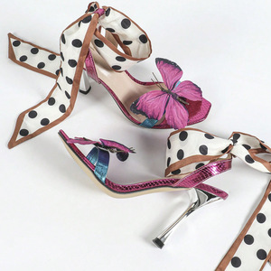 Ragazza occupata QS13 farfalla fiocchi <span class=keywords><strong>tacchi</strong></span> per le donne rosa rosso punta quadrata <span class=keywords><strong>tacchi</strong></span> alti da donna <span class=keywords><strong>tacchi</strong></span> <span class=keywords><strong>con</strong></span> macchie bianche e nere cinturino alla caviglia - Product Image 5