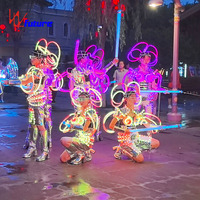 Costume de scène futuriste cyberpunk lumineux à LED réfléchissant au laser pour festival de rave, DJ, performance en boîte de nuit, fête