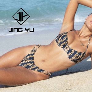 Traje de Baño de Lujo Hawaiano para Mujer, Diseño de Alta Calidad, Estampado de Doble Cara, Reversible, Reciclado - Product Image 5