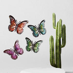 Nueva <span class=keywords><strong>mariposa</strong></span> de hierro para colgar en la pared artesanías de Metal para interiores y exteriores decoración colgante de jardín Europeo Americano - Product Image 2