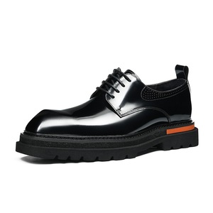 Nouvelle Tendance – Chaussures Homme en Cuir Véritable Brillant, Style Britannique Sportif Décontracté, à Enfiler, Légères, Antidérapantes et Respirantes pour l'Automne - Product Image 1