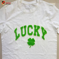 Patch thermocollant en peluche moelleuse à découpe laser en chenille, motif trèfle à quatre feuilles porte-bonheur, personnalisé pour la Saint-Patrick, vente en gros, pour vêtements