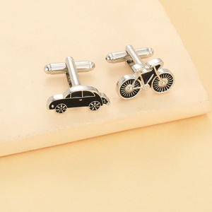 Venta al por mayor personalizado divertido coche logotipo traje <span class=keywords><strong>camisa</strong></span> tachuelas conjunto piedras preciosas botón <span class=keywords><strong>gemelos</strong></span> para hombres de lujo - Product Image 4