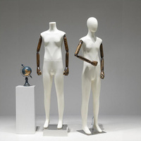 Meilleur Prix Mannequin Homme Élégant en Tissu pour Présentation de Vêtements, Modèle Corporel Complet avec Main en Bois