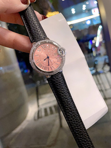 Montre mécanique tendance et élégante avec couronne et protection de pont, bracelet en cuir, cadran texturé nacre - Product Image 4