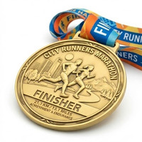 Médaille de fin de course de demi-marathon en alliage de zinc doré mat avec relief 3D personnalisé pour les compétitions de course urbaine – Vente en gros