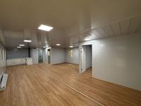 Maison Modulaire Préfabriquée en Acier de 20 Pieds à Installation Rapide, Extensible et Transportable, avec Toit et Balcon, Idéale pour Hôtels et Villas