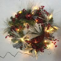 Karangan Bunga Natal Buatan Hijau 60CM dengan Lampu Terpasang, Kerucut Pinus, Rumbai Buah Berry, Cabang Berlapis Salju, Garland Pintu 24 Inci