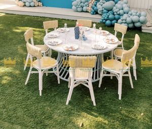 Chaise pour enfants en rotin moderne faite à la main avec des dispositifs de sécurité, siège d'extérieur pour tout-petits en osier naturel de qualité supérieure, livraison rapide - Product Image 5