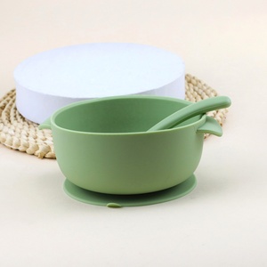 Bol d'alimentation complémentaire en silicone pour bébé OEM ODM avec ventouse puissante, cuillère à alimentation complémentaire avec couvercle et doubles poignées - Product Image 5