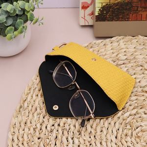 Estuche para Gafas de Sol de Piel Sintética PU, Diseño Moderno y Práctico, Color Liso, Creativo y Elegante - Product Image 1