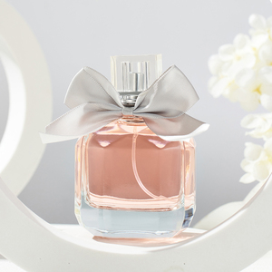 น้ำหอม LOVALI 100 มล. กลิ่นดอกไม้ติดทนนาน น้ำหอมผู้หญิงสุดเซ็กซี่ หรูหรา น้ำหอมแท้สำหรับผู้หญิง - Product Image 2