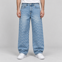 Jeans en denim délavé bleu clair pour homme, coupe large, avec motif à carreaux dégradé ton sur ton