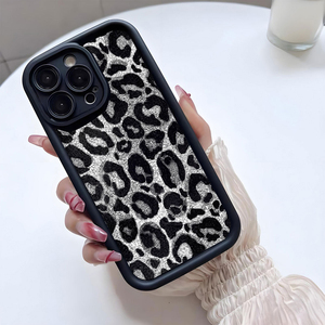 เคสโทรศัพท์มือถือกันกระแทก TPU ลายเสือดาว<span class=keywords><strong>สี</strong></span>ดำ<span class=keywords><strong>เงิน</strong></span> รุ่น Art Silver Black Leopard Print Ladder Lens Style สำหรับ Samsung Galaxy A07 A17 A56 S26 Ultra - Product Image 2