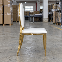 Chaise de salle à manger ovale en acier inoxydable doré, durable, avec dossier, en cuir PU blanc, pour salon, mariage, banquet, événement, hôtel, vente en gros