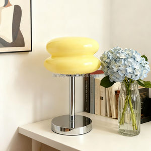 <span class=keywords><strong>Lampada</strong></span> da Tavolo Creativa Ispirata allo Stile Vintage, Stile Crema, Atmosfera Influenced, Perfetta Come <span class=keywords><strong>Lampada</strong></span> da Comodino e Luce Notturna per la Casa - Product Image 5