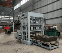 Types type fournir des machines semi-automatiques briques creuses machine fabricant bloc de ciment formant la machine avec le moule