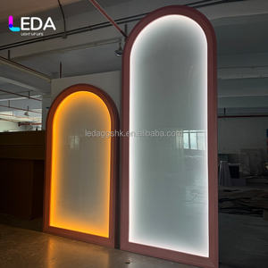 ป้ายต้อนรับงานเลี้ยงแบบกำหนดเอง LEDA พร้อมขาตั้ง ฉากหลังอะคริลิคพร้อมไฟตกแต่งห้องโถงสำหรับงานอีเว้นท์ - Product Image 2