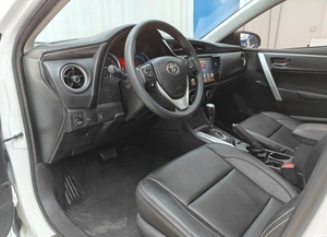 سيارة تويوتا كورولا GL مستعملة موديل 2017 بمحرك بنزين تيربو سعة 1.2 لتر وناقل حركة S-CVT بخمسة مقاعد - Product Image 6