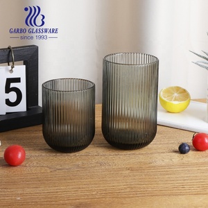 Gobelet à eau en <span class=keywords><strong>verre</strong></span> de Highball gaufré d'usine personnalisé de couleur grise unie avec la nouvelle ligne Design mariage verres à pied <span class=keywords><strong>verre</strong></span> à <span class=keywords><strong>vin</strong></span> tasse cadeau - Product Image 3