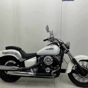 Yamaha Drag Star 400 d'<span class=keywords><strong>occasion</strong></span>. Importé, état neuf. V-twin d'origine, transmission par arbre, cruiser rétro classique. Spécifications complètes d'usine. - Product Image 5