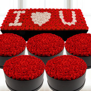 Оптовая продажа от Zhonghui: Натуральная консервированная роза, подарок на Рождество и День Благодарения, вечный цветок, 99 роз в подарочной коробке - Product Image 1