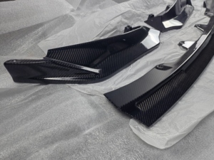 Aileron avant en fibre de carbone sèche de haute qualité V Style pour <span class=keywords><strong>Bmw</strong></span> <span class=keywords><strong>M3</strong></span> <span class=keywords><strong>G80</strong></span> M4 G82 G83 Modèles Lèvre de pare-chocs avant - Product Image 5