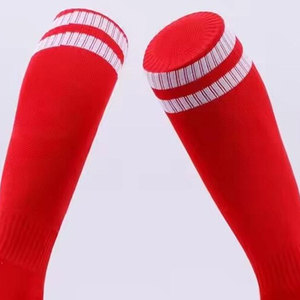 Vente en gros de chaussettes de sport pour hommes, personnalisables avec logo, couleur et taille, épaisses, confortables, respirantes et anti-humidité, pour le basketball - Product Image 6