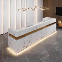 Comptoir de réception moderne en marbre personnalisé pour hôtel et salon