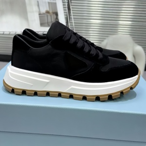 Zapatillas de cuero vintage de alta calidad para hombre, transpirables, con malla, para caminar, para exteriores, para skate, en color negro. - Product Image 4