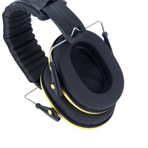 Orejeras plegables Rojas personalizadas para niños Protector auditivo de seguridad con cancelación de ruido y características insonorizadas - Product Image 3