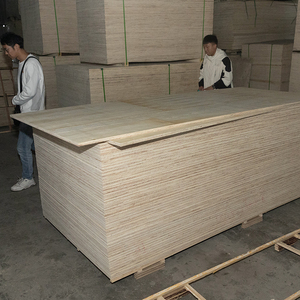 Giá rẻ 4x8 9mm 12mm 15mm <span class=keywords><strong>18mm</strong></span> <span class=keywords><strong>Poplar</strong></span> chất liệu không thấm nước CDX thông ván ép cho xây dựng bao bì sofa - Product Image 5