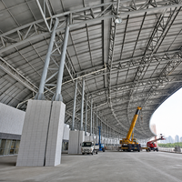 Salle professionnelle à grande portée en structure acier avec toit en treillis spatial pour bâtiment d'exposition permanent
