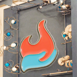 Elegante Pin Metálico con Diseño de Bloques de Color y Llama, Ideal para Accesorios de Ropa y Distintivos, para el Año Nuevo Chino, Pirámide, Ángel - Product Image 2