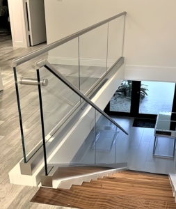 Rampe d'escalier en <span class=keywords><strong>verre</strong></span> moderne Tanlong Balustrade Escaliers Main courante en <span class=keywords><strong>verre</strong></span> sans cadre - Product Image 3