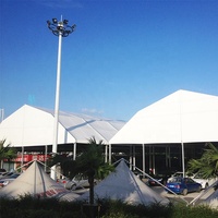 Tentes de réception COSCO en aluminium pour l'extérieur, avec toit polygone, parois et portes en verre transparent, idéales pour les mariages et événements