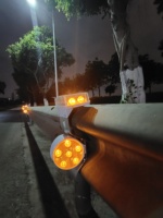 Balise de signalisation solaire pour garde-corps en aluminium, haute intensité, film réfléchissant 3M, lampe d'avertissement LED, étanche IP66 pour la sécurité routière