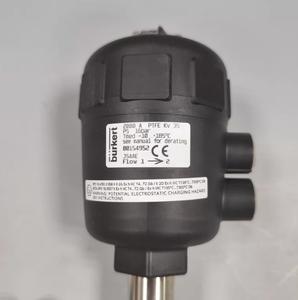Vanne pneumatique à siège incliné 00154952 DN40 filetée en acier inoxydable 316 avec joint PTFE pour applications aqueuses et chimiques - Product Image 1