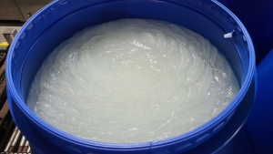 Vente directe usine SLES 70 Sodium Lauryl CAS 68585-34-2 Matières premières détergentes de qualité <span class=keywords><strong>alimentaire</strong></span> Produits chimiques polyvalents - Product Image 6