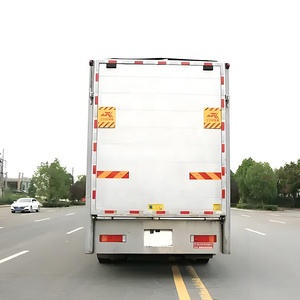 Camion de transport de bétail à température constante en alliage d'aluminium Chenglong 8x4 pour la livraison de bovins, de porcs, de moutons et de chevaux - Product Image 5