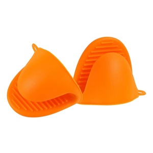 Kitchen Baking Tool Heat Resistant Silicone Microwave <strong>Oven</strong> <strong>Mitts</strong> Thickened Mini <strong>Oven</strong> Gloves - Product Image 5