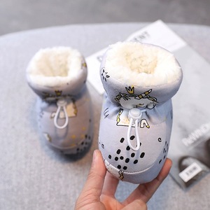 Scarpe invernali per bambini con suola morbida in velluto ispessita di protezione per neonati per neonati e neonati scarpe di cotone a goccia 0-1 anni - Product Image 4