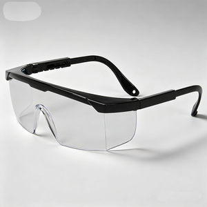 نظارات أمان عالية الجودة مقاومة للخدوش بإطار أسود وعدسات شفافة - Product Image 2