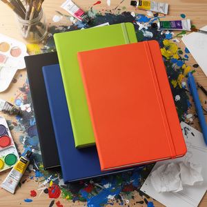 Carnet personnalisable en cuir PU A5 avec couverture rigide, logo imprimé promotionnel, reliure et sangle élastique pour étudiants - Product Image 1